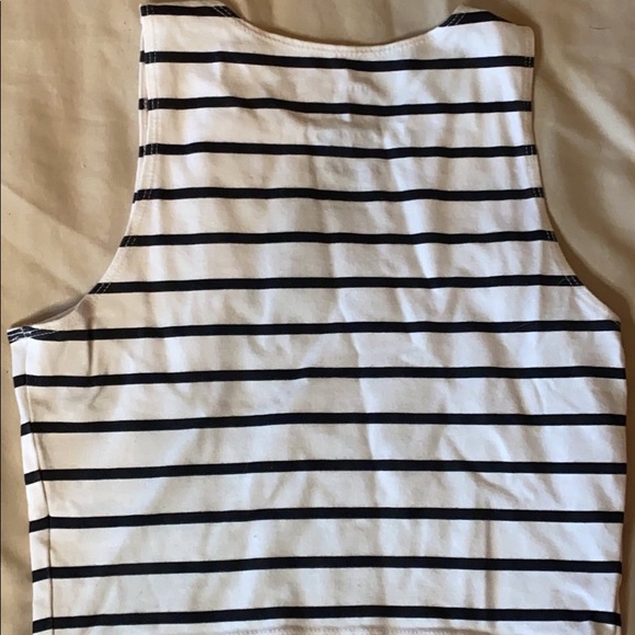 Cropped tank top - Picture 2 of 2